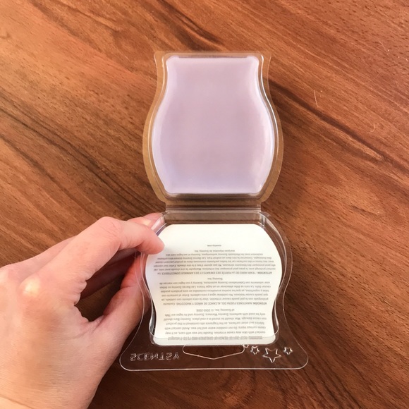 Scentsy wax - Hundred Acre Wood - Picture 2 of 2